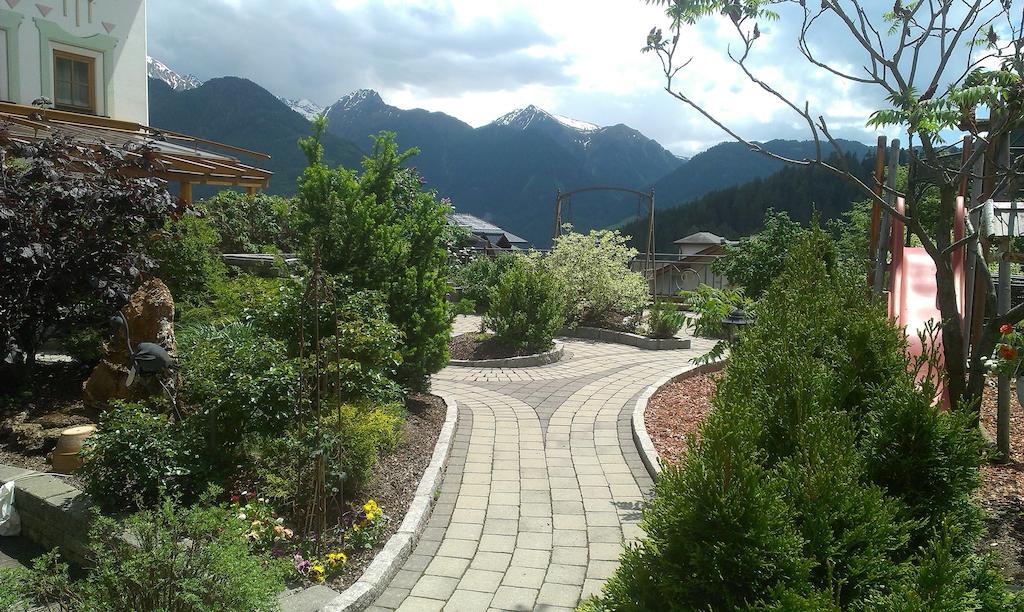 Hotel Garni Romantika Серфаус Экстерьер фото