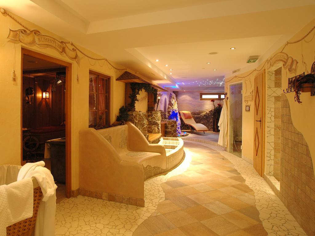 Hotel Garni Romantika Серфаус Экстерьер фото