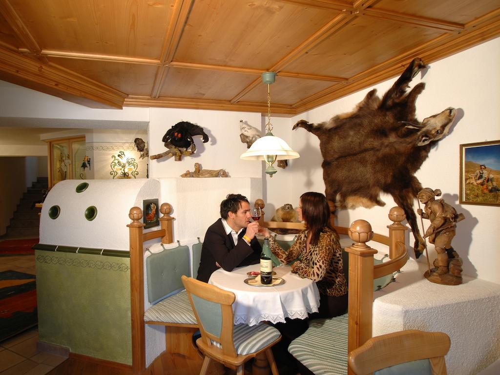 Hotel Garni Romantika Серфаус Экстерьер фото