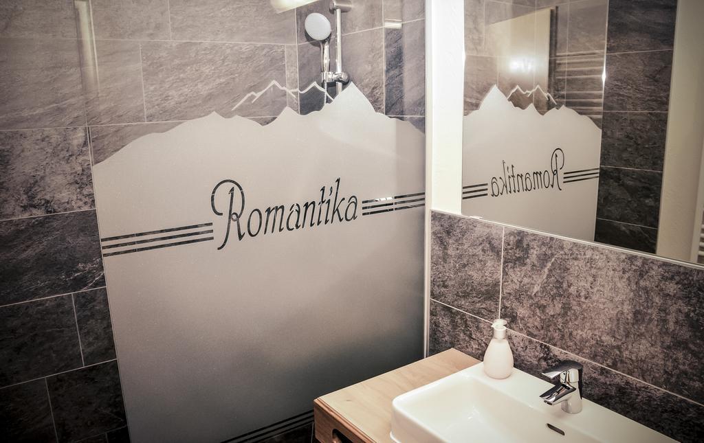Hotel Garni Romantika Серфаус Экстерьер фото